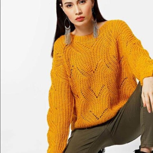 ✨HP✨Loose Stitch Screw Neck Mustard Yellow  Sweater✨ - Picture 1 of 6